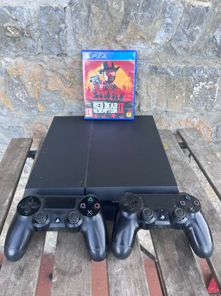 PS4 (PlayStation 4)