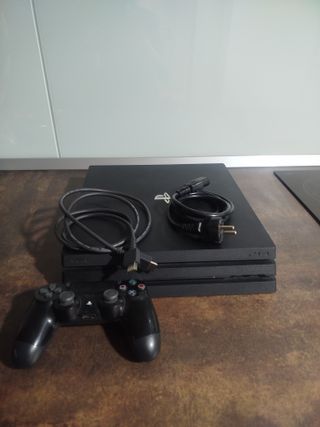 Consola PS4 Pro + Mando Negro