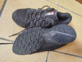 Zapatillas Montaña 8000 Negras