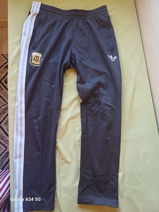 Pantalón Adidas Negro con Rayas