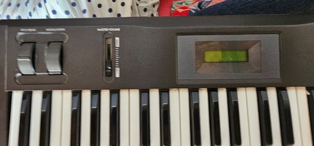 Sintetizador Korg X5 Music Synth