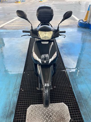 Moto Peugeot TWEET 2019 50cc negra 