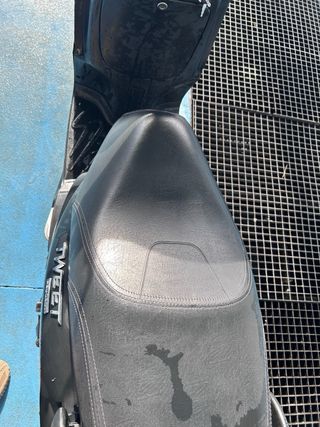 Moto Peugeot TWEET 2019 50cc negra 