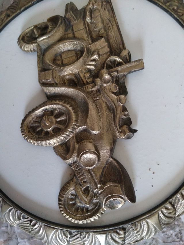 Lampada da parete per auto in bronzo antico o simile.