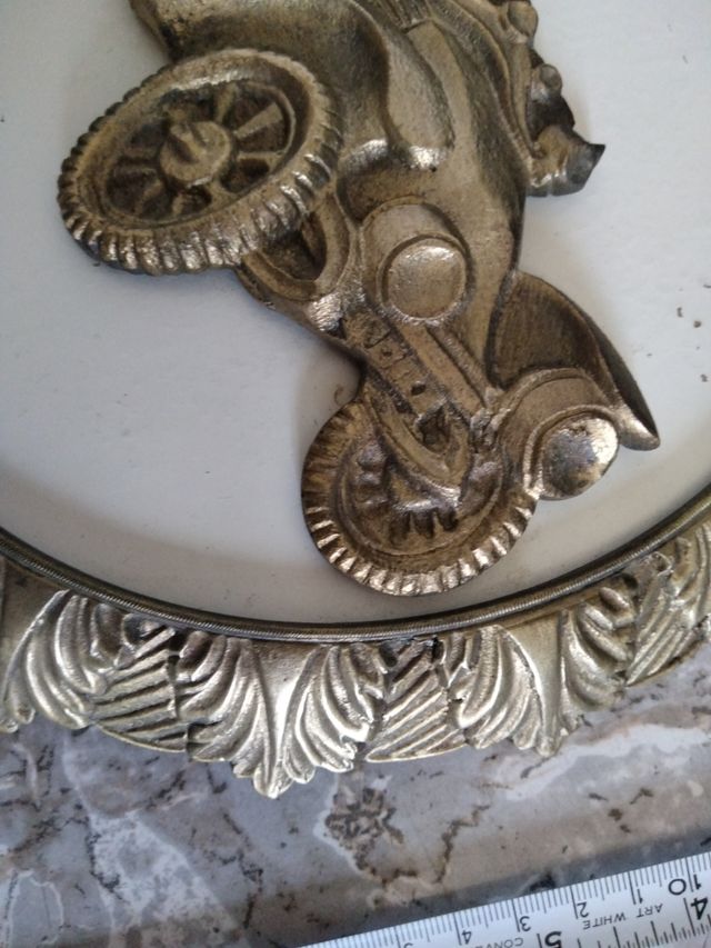 Lampada da parete per auto in bronzo antico o simile.