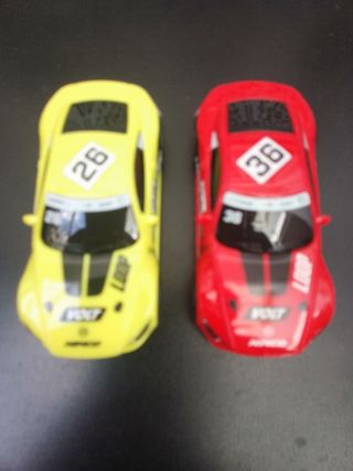 Lote 2 coches escala 1:43 con luces