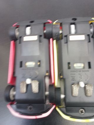 Lote 2 coches escala 1:43 con luces