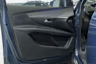 Peugeot 5008   1.5 BlueHDi 96kW SS Allure Pack EAT8 