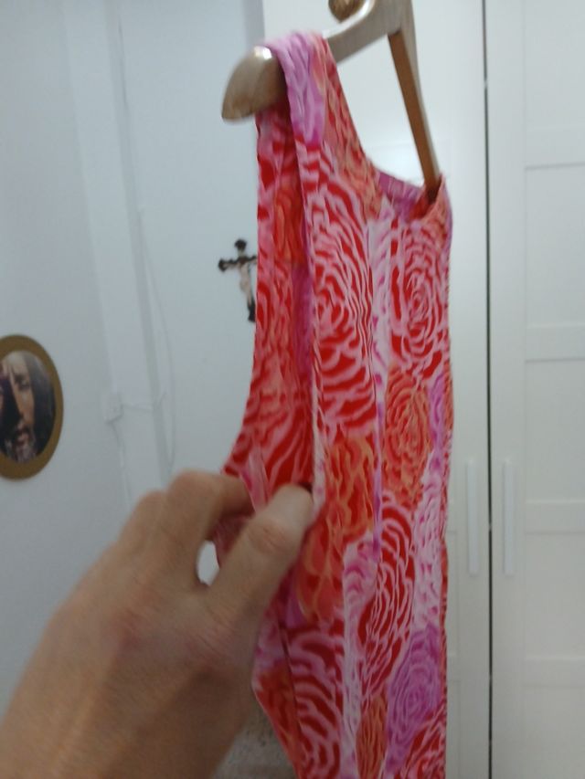 Abito a fiori rosa e rosso