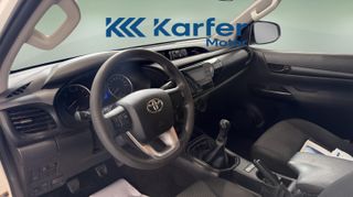 Toyota Hilux 2.4 D-4D Cabina Doble GX