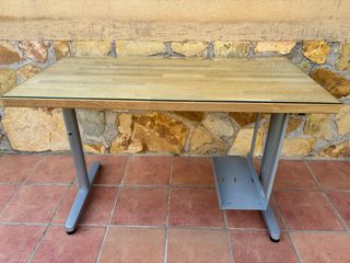 Mesa de despacho para ordenador