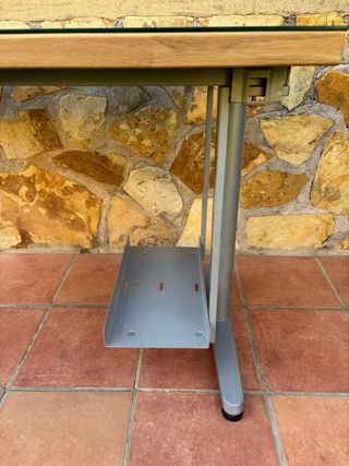 Mesa de despacho para ordenador