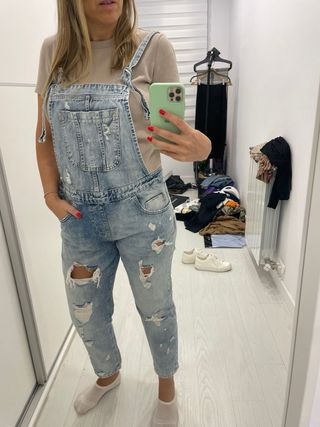 Mono vaquero Zara desgastado