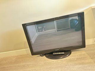 TV Panasonic 40” full HD con mando