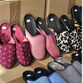 Lote de zapatillas de estar por casa