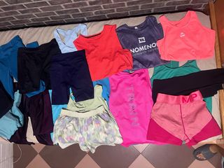 Ropa deportiva mujer azul y rosa