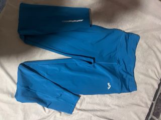 Ropa deportiva mujer azul y rosa