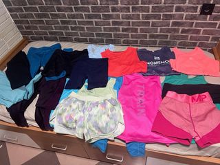 Ropa deportiva mujer azul y rosa
