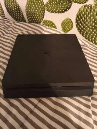 PS4 Slim Negra