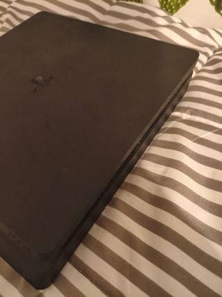 PS4 Slim Negra