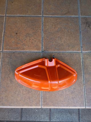 Protector desbrozadora Husqvarna 128R