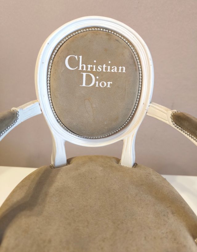 Miniatura poltrona Dior