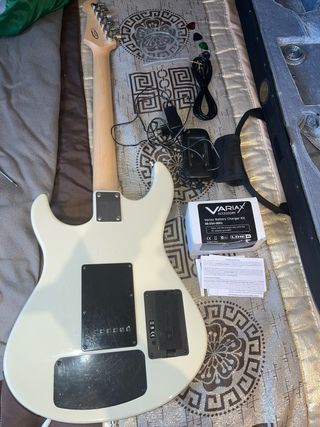 Yamaha Variax Line 6 Guitarra con emulaciones