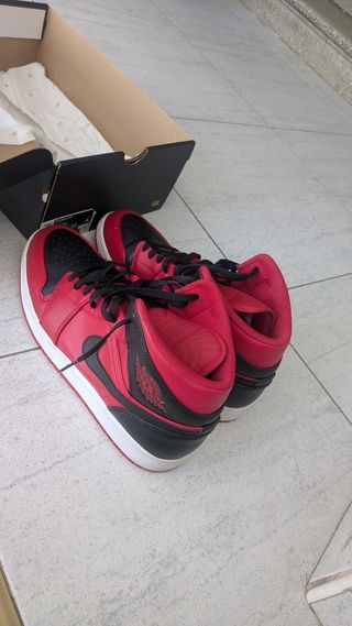 Jordan 1 Rojo y Negro