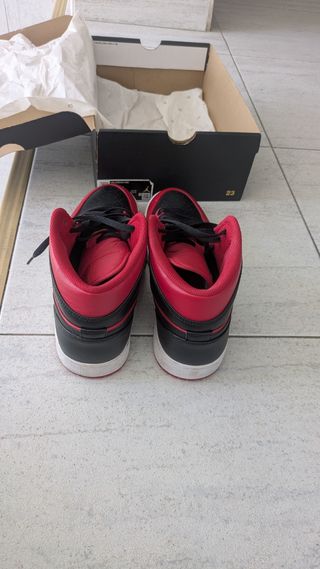 Jordan 1 Rojo y Negro