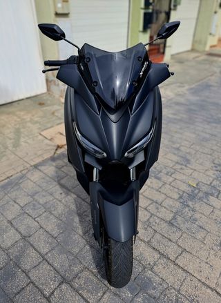 Yamaha XMAX Negra Mate 300cc