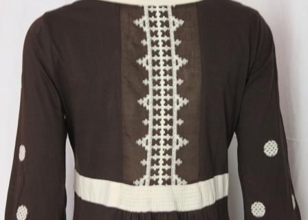 Vestido bordado Cortefiel en marron chocolate