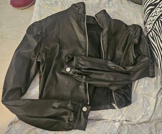 Giacchetto ecopelle nero