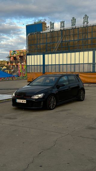 Volkswagen Golf 7 GTI Performance