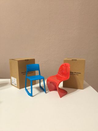 2 Miniature Vitra Design Museum