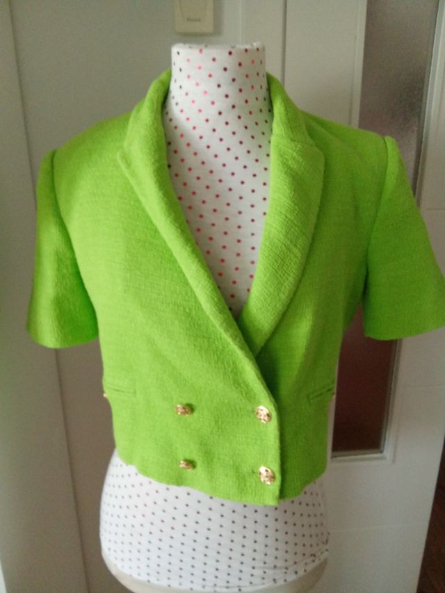 Casaco curto verde Zara