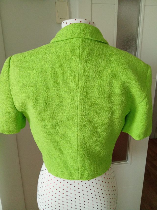 Casaco curto verde Zara