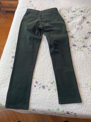 Pantalón chino Zara verde botella