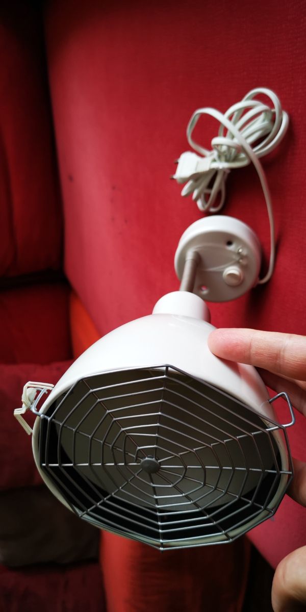 Ikea lampara flexo pared.