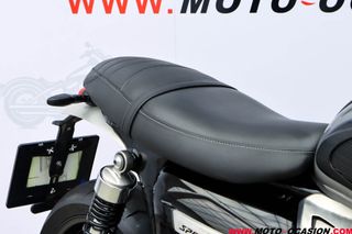 TRIUMPH SPEED TWIN 1200