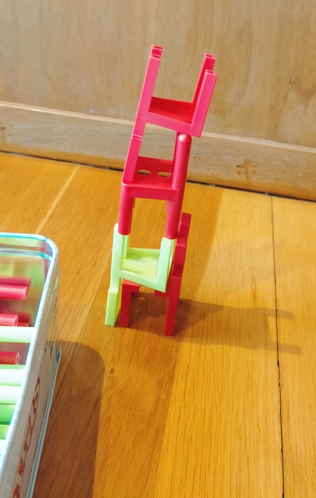 Juego de mesa Equilibrio Sillas