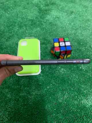 iPhone 11 COMO NUEVO