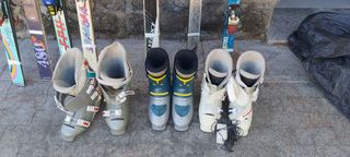 Esquís y botas de esquí