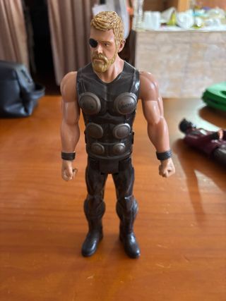 Figura de acción Thor