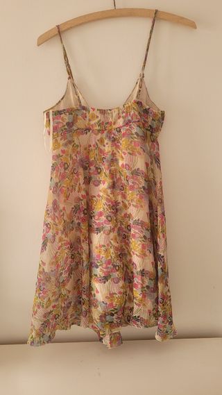 Vestido floral de tirantes
