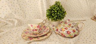 Piccola teiera floreale Royal Winton