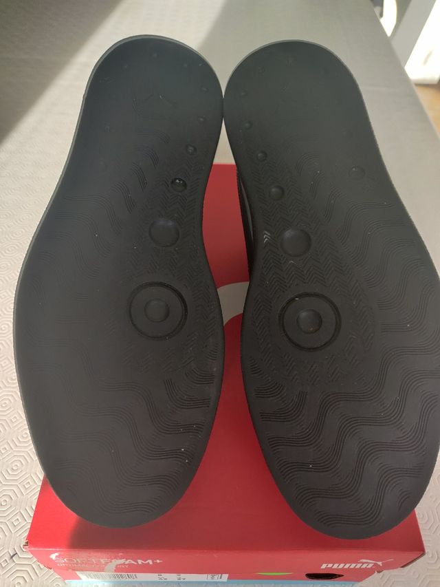 Zapatillas Puma Hombre Grises y negras.