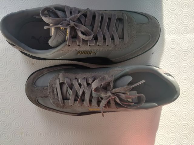 Zapatillas Puma Hombre Grises y negras.