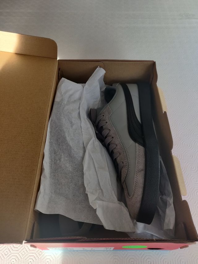 Zapatillas Puma Hombre Grises y negras.