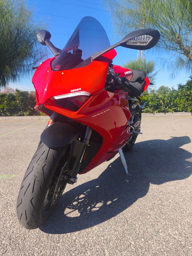 Ducati Panigale V2