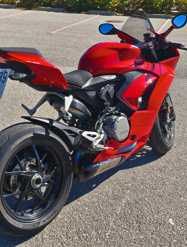 Ducati Panigale V2